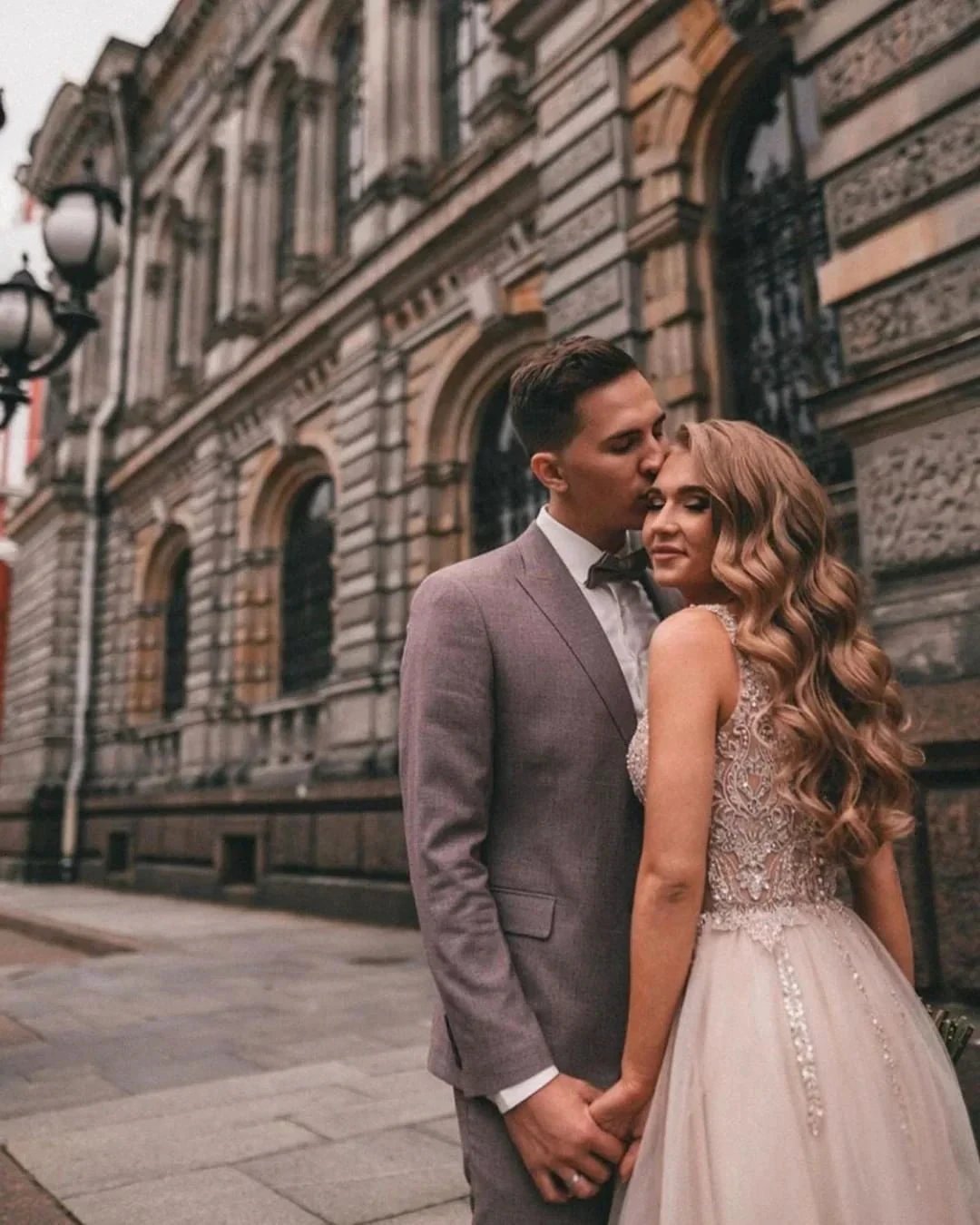 Boho Long A-line V-neck Tulle Appliques Lace Wedding Dress with Slit by BIZTUNNEL