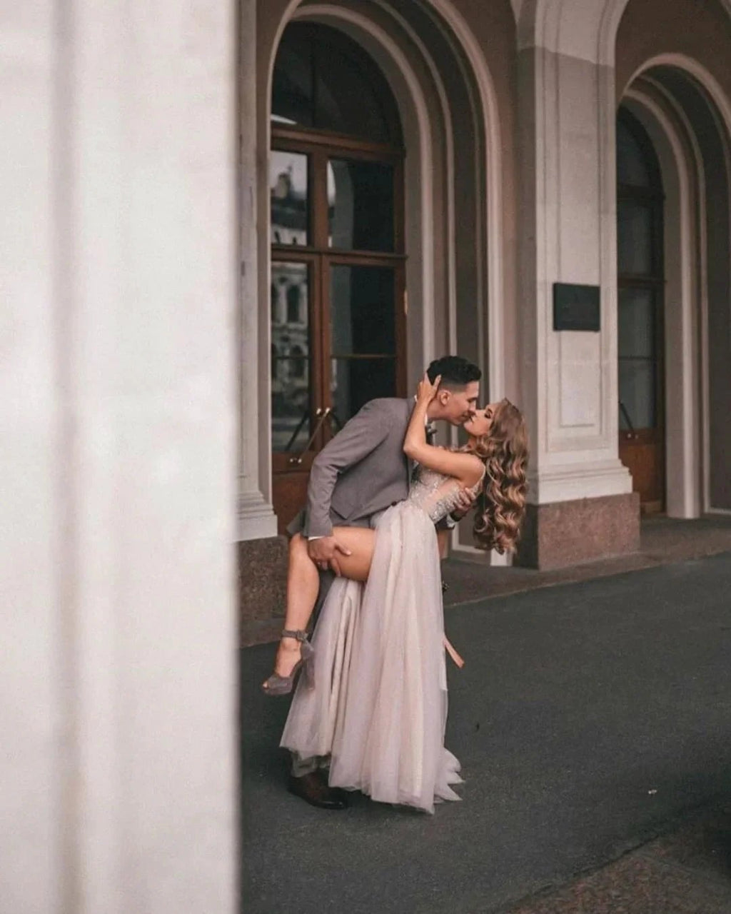 Boho Long A-line V-neck Tulle Appliques Lace Wedding Dress with Slit by BIZTUNNEL