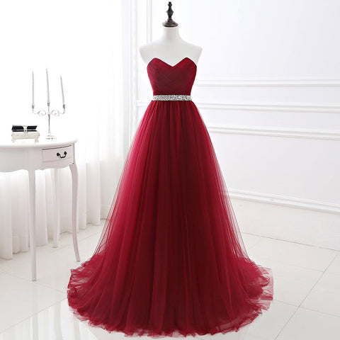 Vestido de fiesta de tul burdeos con escote en forma de A y escote en forma de corazón