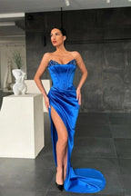 Robe de bal longue sirène bleu royal en satin avec décolleté cœur et fente