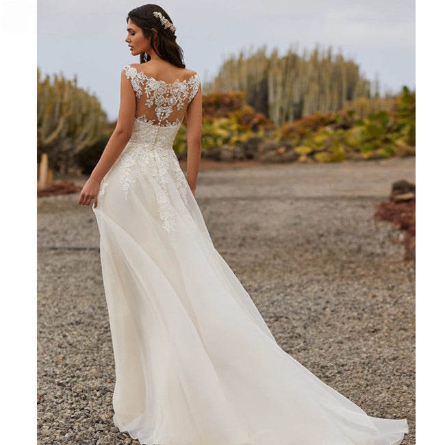 Simple A Line Wedding Dresses 2023 Sexy V Neck Sleeveless Lace Appliques Sweep Train For Women Bridal Gowns Buttons Back Robes Main Image