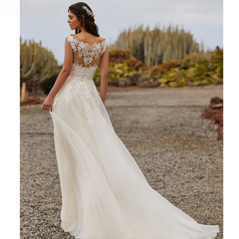 Simple A Line Wedding Dresses 2023 Sexy V Neck Sleeveless Lace Appliques Sweep Train For Women Bridal Gowns Buttons Back Robes