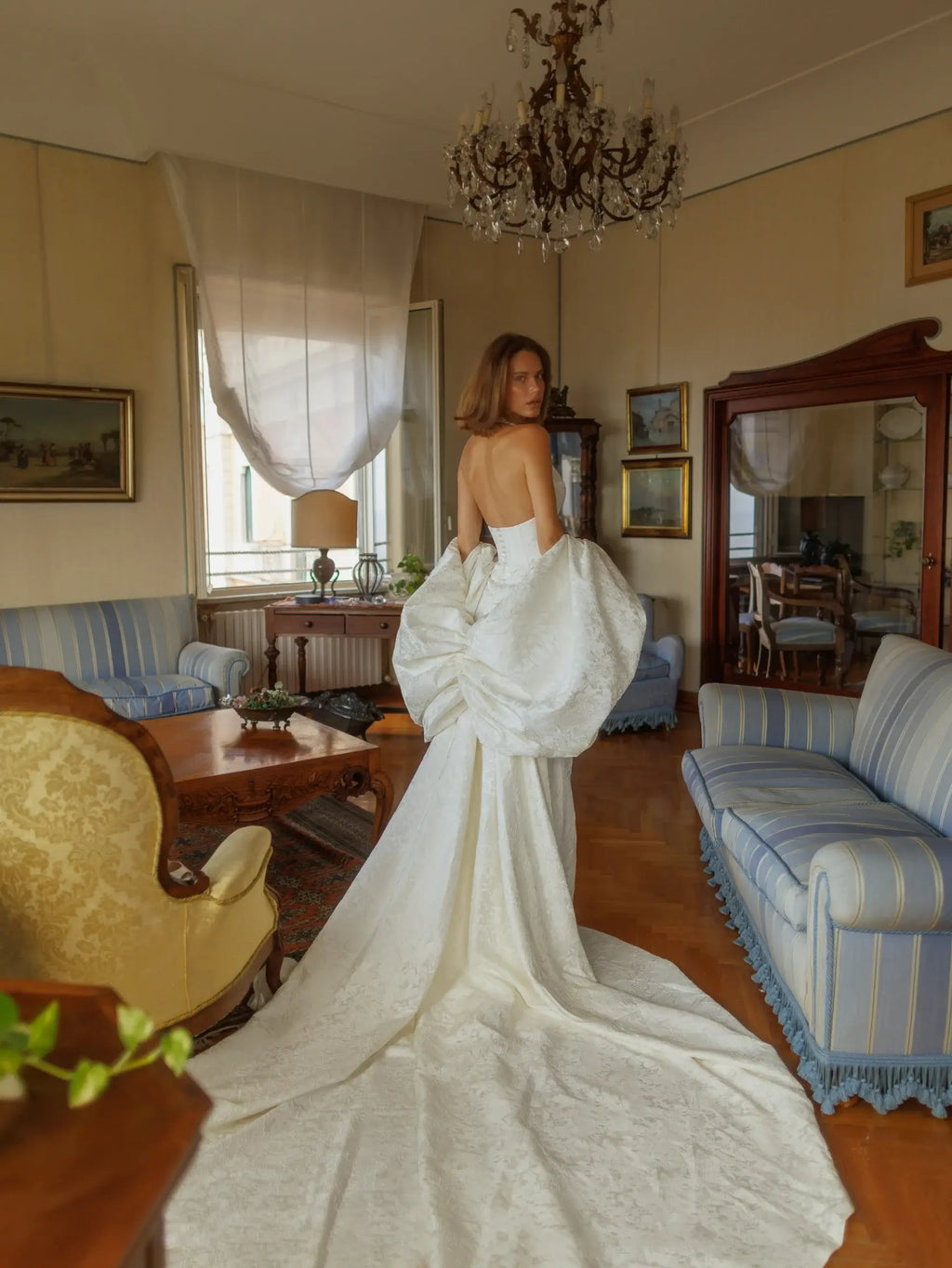 Elegant Ivory Halter Neck Puff Sleeve Mermaid Wedding Dress with Train SW188