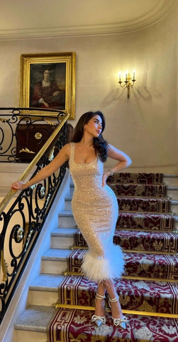 Elegante vestido de noche con lentejuelas brillantes y plumas, vestido de fiesta Y7700