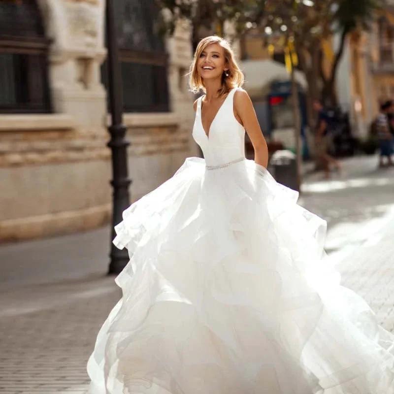 Sexy V-Neck Backless A-line Wedding Dress Romantic Organza Sleeveless Trouwjurk Simple Spaghetti Straps Bride Party by payinti