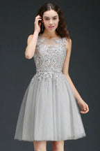 Charming A-Line Scoop Sleeveless Appliques Lace Short Bridesmaid Dresses by misshow.com