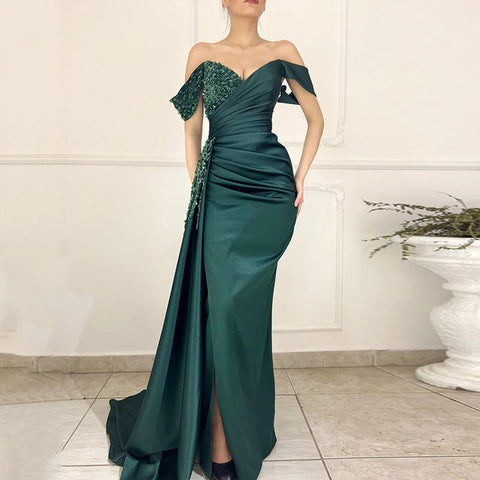 Charmantes langes Satin Sweetheart Portrait Ballkleid mit gerüschtem