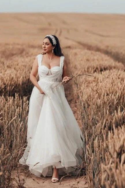 Charming Long White A-line Tulle Sleeveless Wedding Dress with Lace by misshow.com