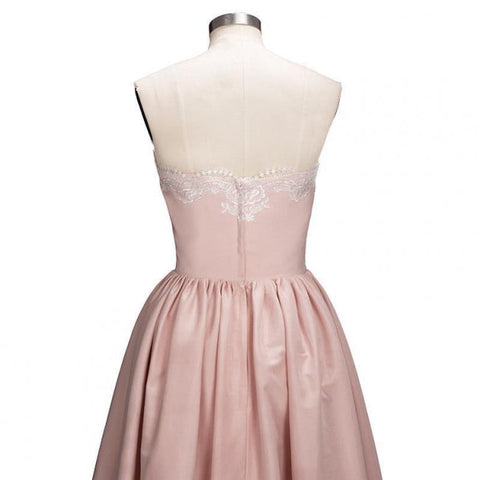 Charming Sweetheart Lace Hi-Lo Homecoming Dress Gold Sleveless Short Party Dress with Appliques