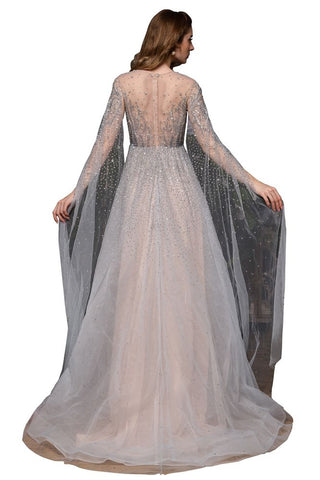Bezauberndes bodenlanges Abend- und Partykleid aus Tüll mit glitzernden Perlen und Umhang auf der Rückseite
