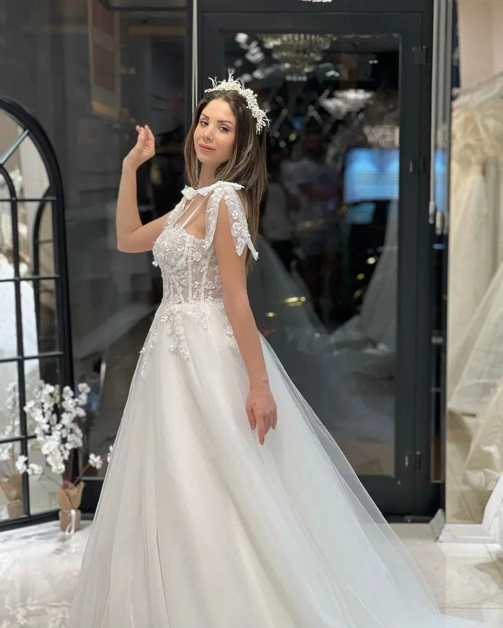 Chic Floor Length Sweetheart Sleeveless A-Line Tulle Wedding Dress with Appliques by misshow.com