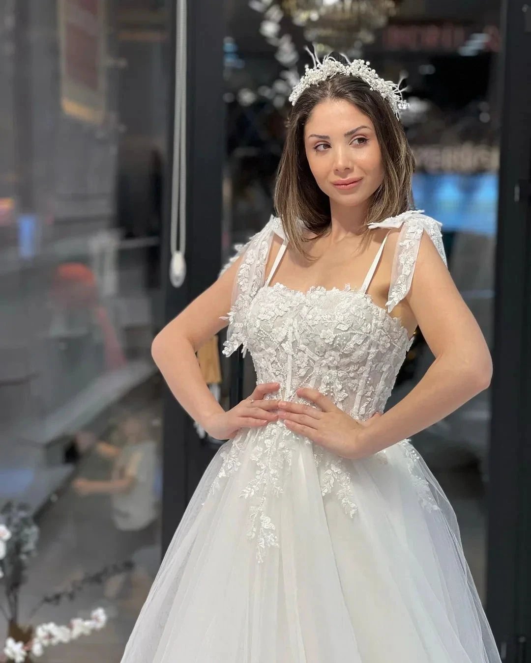 Chic Floor Length Sweetheart Sleeveless A-Line Tulle Wedding Dress with Appliques by misshow.com
