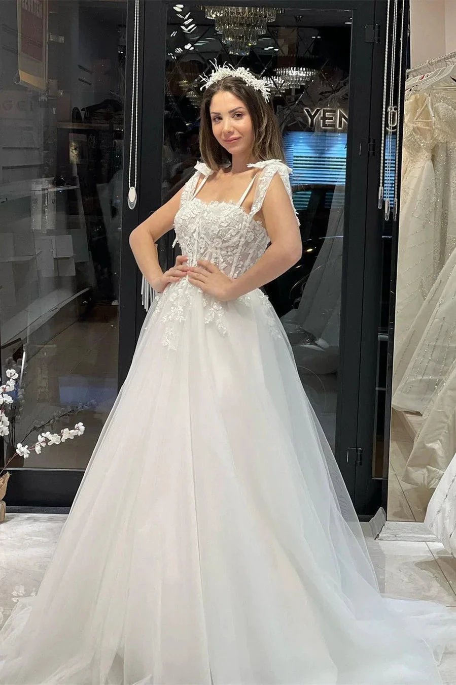 Chic Floor Length Sweetheart Sleeveless A-Line Tulle Wedding Dress with Appliques by misshow.com