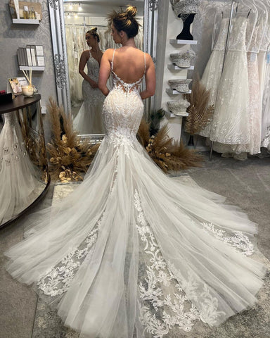 Chic Floor Length V-Neck Spaghetti Straps Sleeveless Mermaid Wedding Dress with Chapel Train
