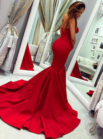 Vestido de fiesta elegante de satén rojo con escote corazón y corte sirena