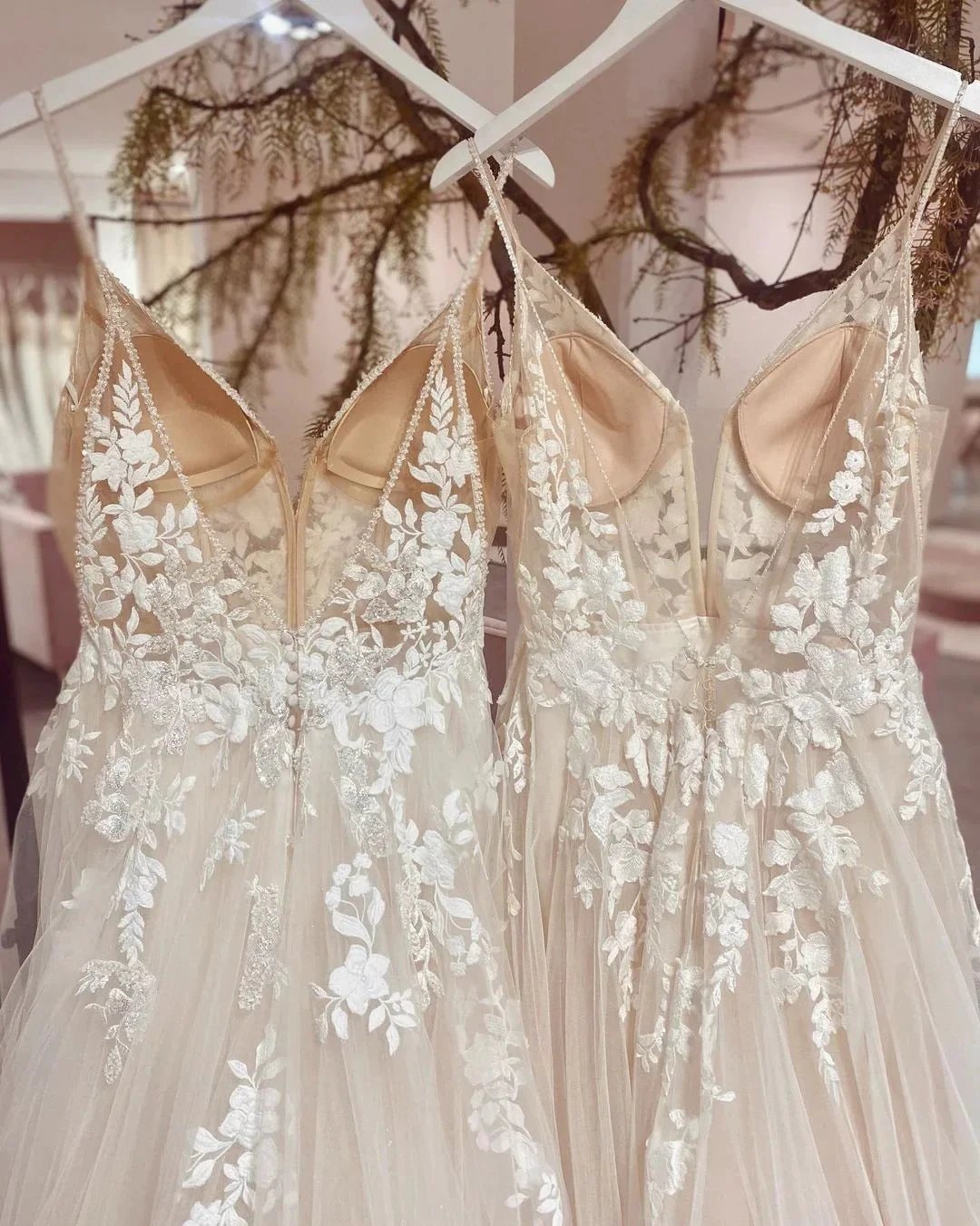 Chic Long Spaghetti Straps V-neck A-Line Tulle Wedding Dress With Appliques Lace by BIZTUNNEL