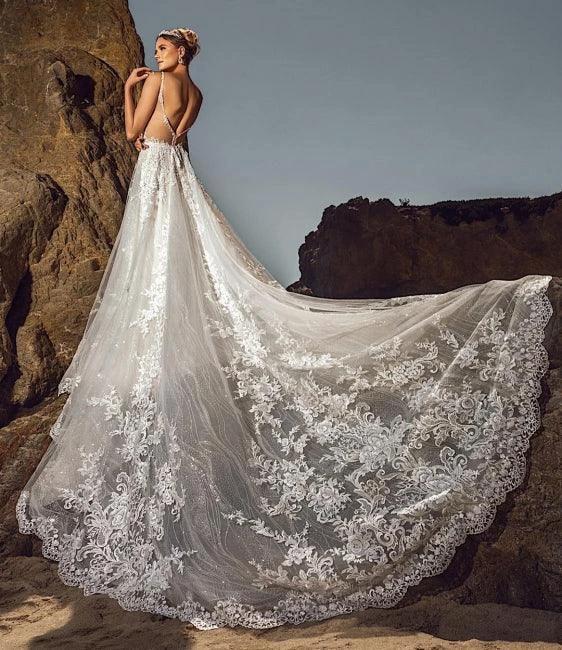 Chic Sleeveless V-Neck Wedding Dress Aline Tulle Brial Dress with Lace Appliques& Pockets by misshow.com