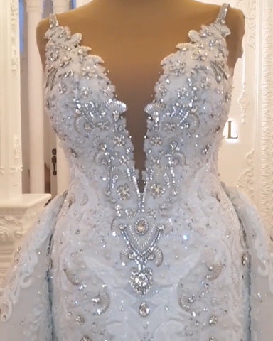 Classy Long Sweetheart Spaghetti Straps Appliques Lace Crystal Backless Wedding Dress