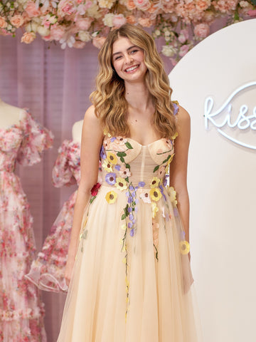 Piper | Vestido de fiesta midi con corsé en forma de A y flores 3D