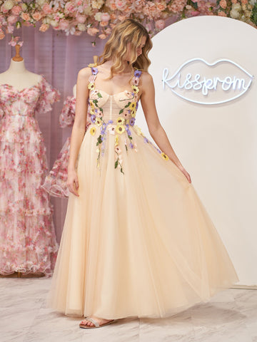 Piper | Vestido de fiesta midi con corsé en forma de A y flores 3D