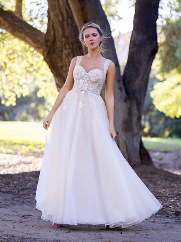 Bodenlanges Ballkleid aus Tüll mit Korsett-Applikationen