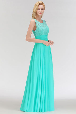 Vestido de dama de honor de gasa sin mangas con cuello redondo y encaje en la parte superior.