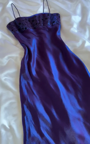 Hermoso vestido de fiesta largo de satén morado con corte en A, vestido formal de noche Y7510