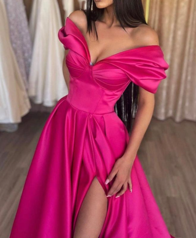 Elegante vestido de fiesta largo de satén con hombros descubiertos, corte A, rosa intenso, plisado y abertura Y7644