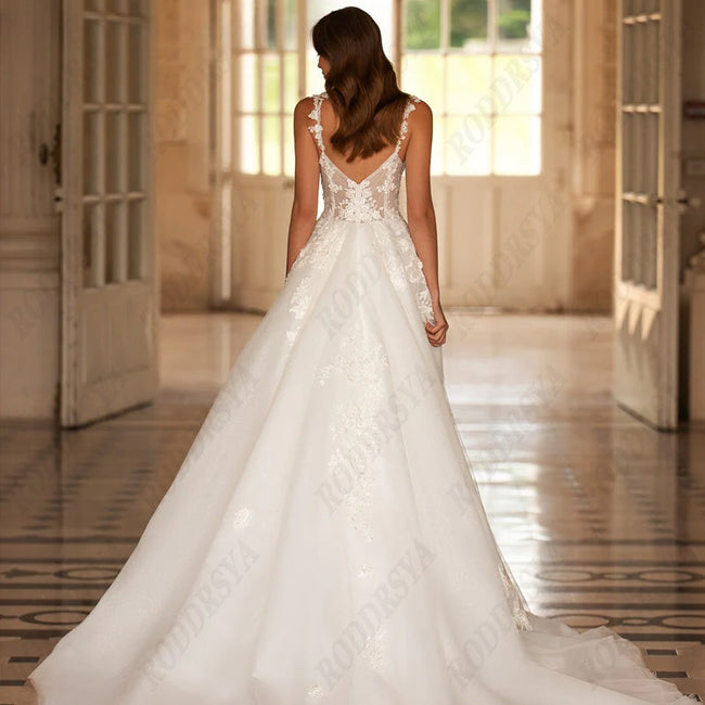 Sexy V-Neck Backless Wedding Dress For Women Romantic Tulle  Spaghetti Straps Bride Party A-line Sleeveless Bridal Gown Main Image