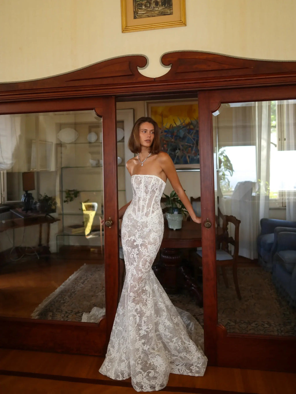 Vintage Ivory Lace Strapless Mermaid Wedding Dress SW189