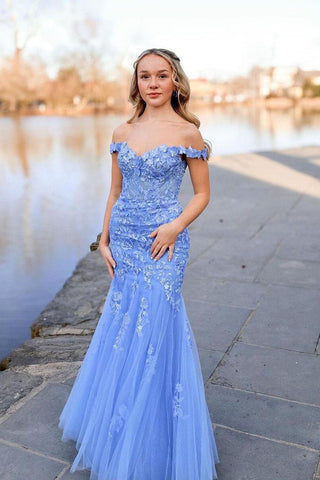 Vestidos de fiesta largos color lavanda con hombros descubiertos, apliques de tul y corte sirena
