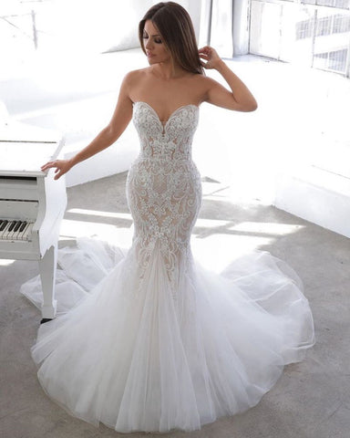 Vestido de novia de encaje estilo sirena con escote corazón de diseñador para verano