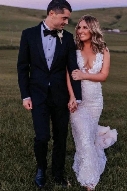 Designer V-Neck Sleeveless Mermaid Wedding Dresses With Lace by misshow.com
