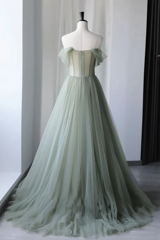 Drusilla | Prinzessinnen-Ballkleid aus schulterfreiem, besticktem Tüll in Salbeigrün 