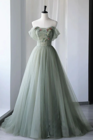 Drusilla | Prinzessinnen-Ballkleid aus schulterfreiem, besticktem Tüll in Salbeigrün 
