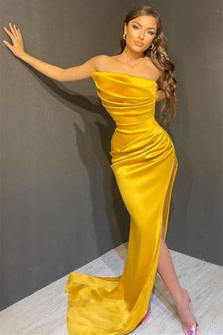 Langes, trägerloses, ärmelloses Meerjungfrau-Ballkleid mit Schlitz