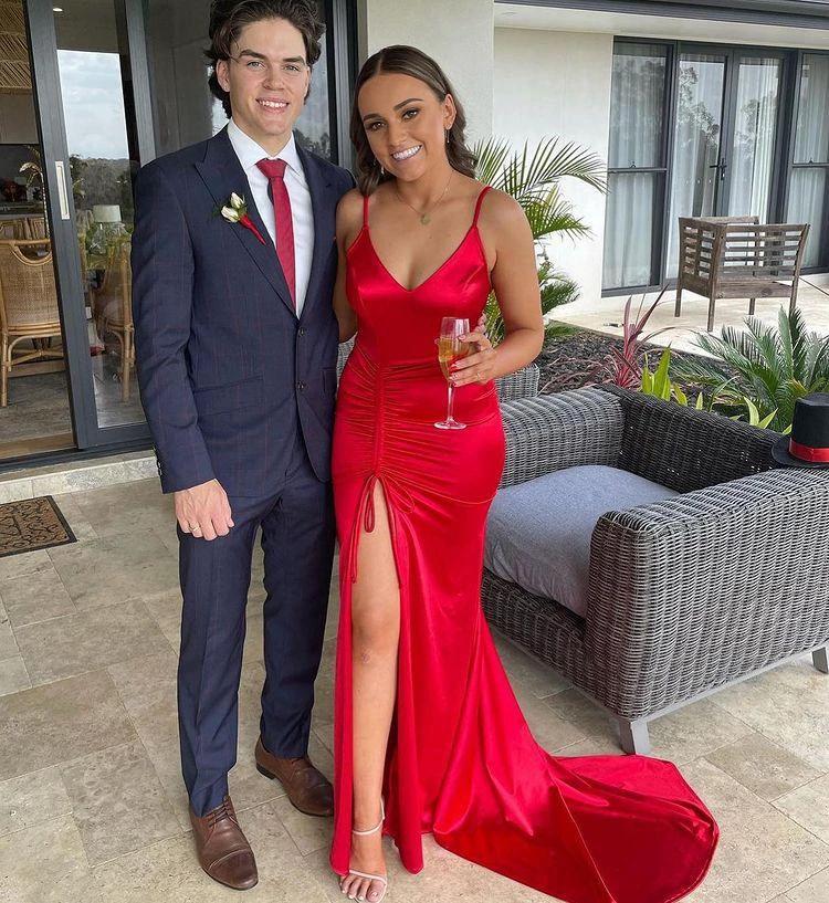 Red Long Mermaid V-neck Backless Evening Prom Dress with Slit by BIZTUNNEL