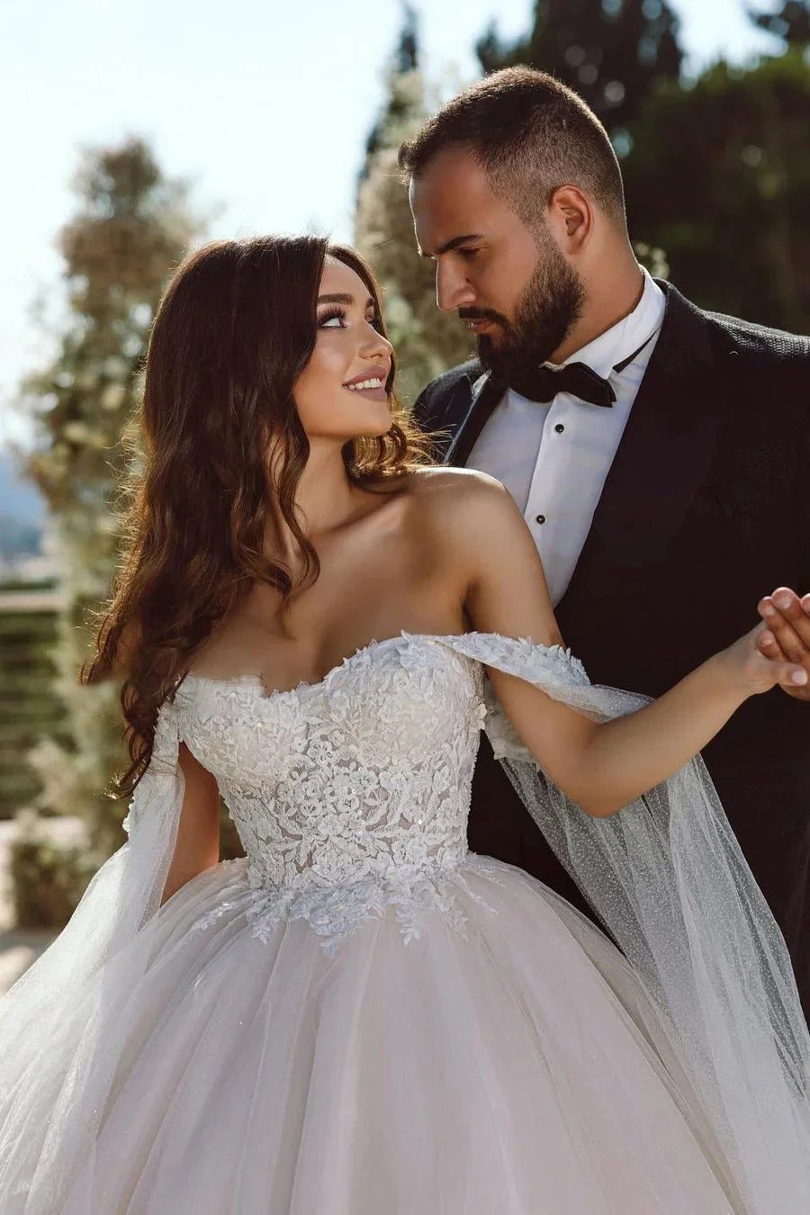 Elegant A-line Off-the-shoulder Tulle Lace Appliques Wedding Dress by misshow.com