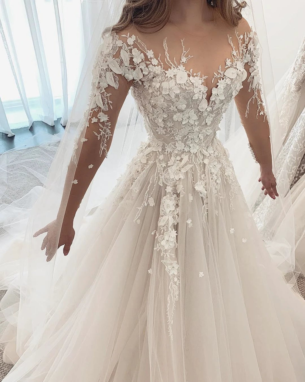 Elegant A-Line Sweetheart Long Sleeve Appliques Lace Tulle Wedding Dress by BIZTUNNEL