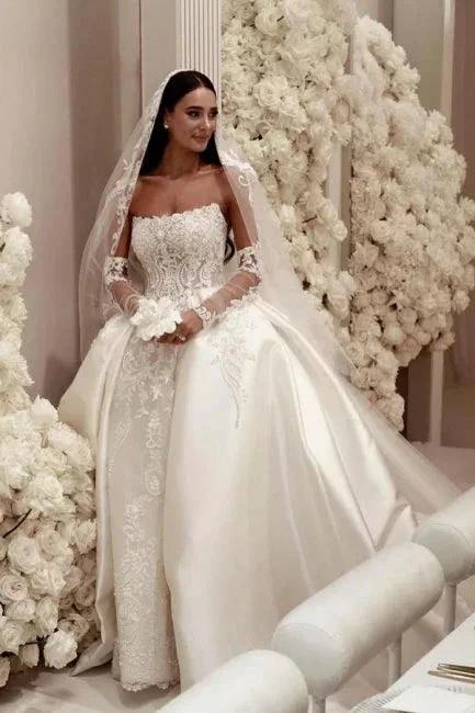 Elegant A-Line Tulle Scoop Sleeveless White Wedding Dress With Appliques by misshow.com