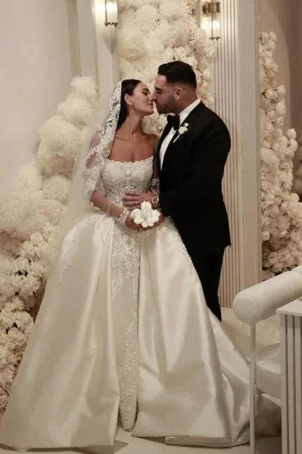 Elegant A-Line Tulle Scoop Sleeveless White Wedding Dress With Appliques by misshow.com