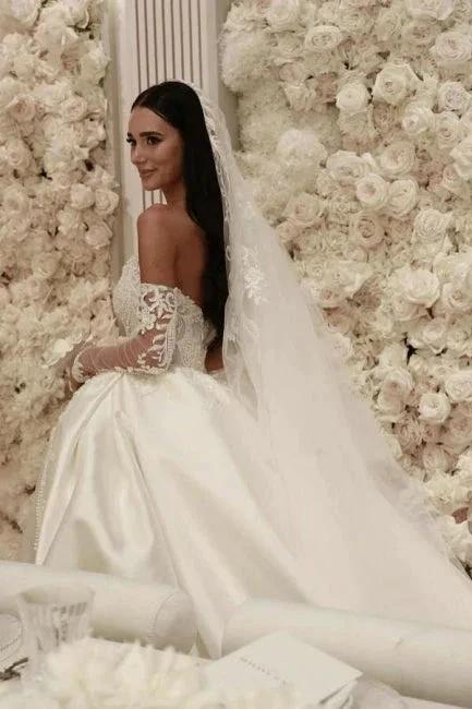 Elegant A-Line Tulle Scoop Sleeveless White Wedding Dress With Appliques by misshow.com