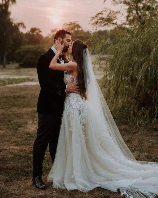 Elegant Boho A-Line Sleeveless Wedding Dresses with Lace by misshow.com