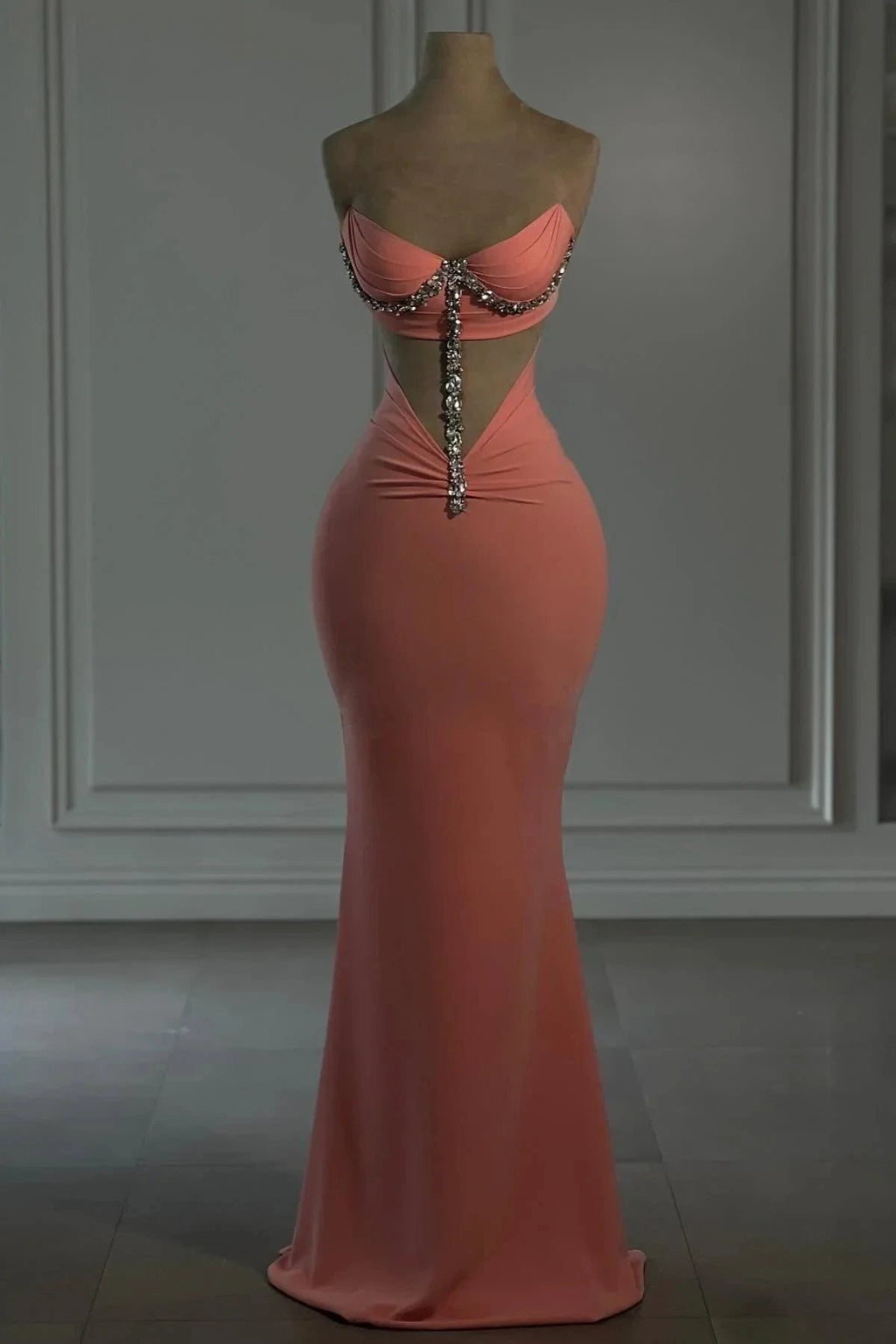 Elegant Column Chiffon Strapless Sleeveless Prom Dress With Appliques by misshow.com