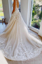 Elegant Floor length ivory lace princess wedding dress by BIZTUNNEL