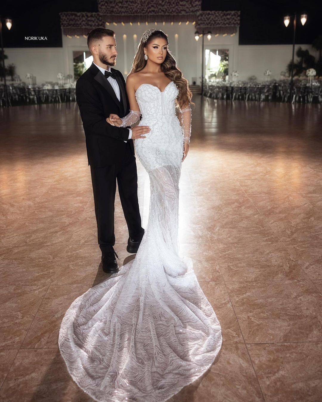 Refined Floor-Length Sweetheart Sleeveless Mermaid Lace Wedding Dress with Beaded Accents