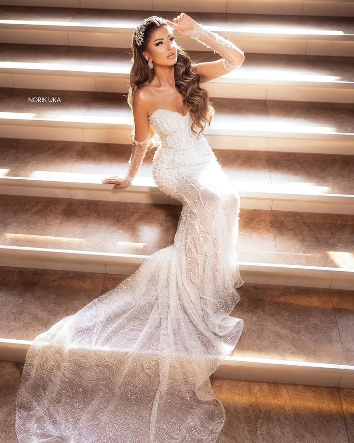 Refined Floor-Length Sweetheart Sleeveless Mermaid Lace Wedding Dress with Beaded Accents