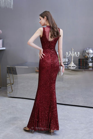 Elegante vestido de fiesta de sirena sin mangas color burdeos con cuello ilusión
