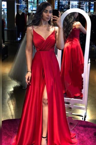 Elegante vestido de fiesta largo de corte A con escote en V, tirantes finos y abertura