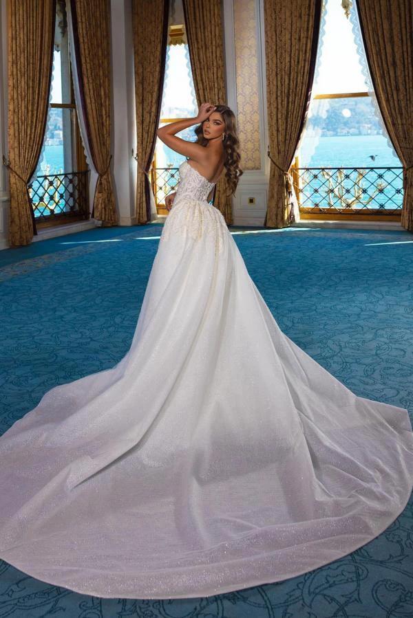 Elegant Long Mermaid Sweetheart Lace Wedding Dress with Detachable Train by BIZTUNNEL